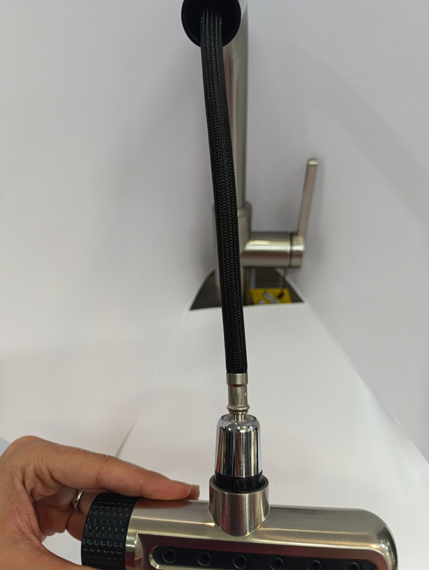 شیر ظرفشویی مدل لوتوس کروم مات 10سال گارانتی شاوری(جنس شیلنگ حصیری زیر بافت)آبریز ۴حالته چرخشی
